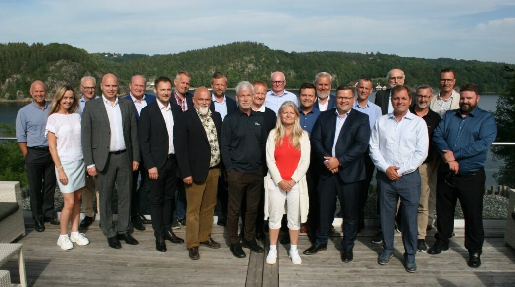 Representatives from Quality Salmon's industrial partners meet in Sweden. Quality Salmon and Lighthouse chief executive Roy Høiås is on the back row, seventh from left, with beard, white shirt and blue jacket. Photo: Quality Salmon. Representatives from Quality Salmon's industrial partners meet in Sweden. Quality Salmon and Lighthouse chief executive Roy Høiås is on the back row, seventh from left, with beard, white shirt and blue jacket. Photo: Quality Salmon.