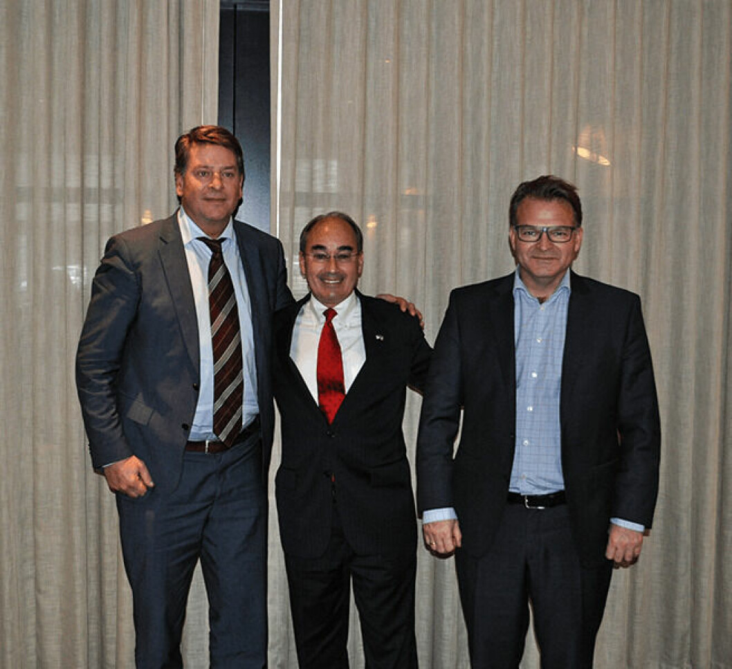 Welcome to America: Lars-Henrik Røren, left,  and Erik Heim, right, with Congressman Bruce Poliquin. Photo: NAF