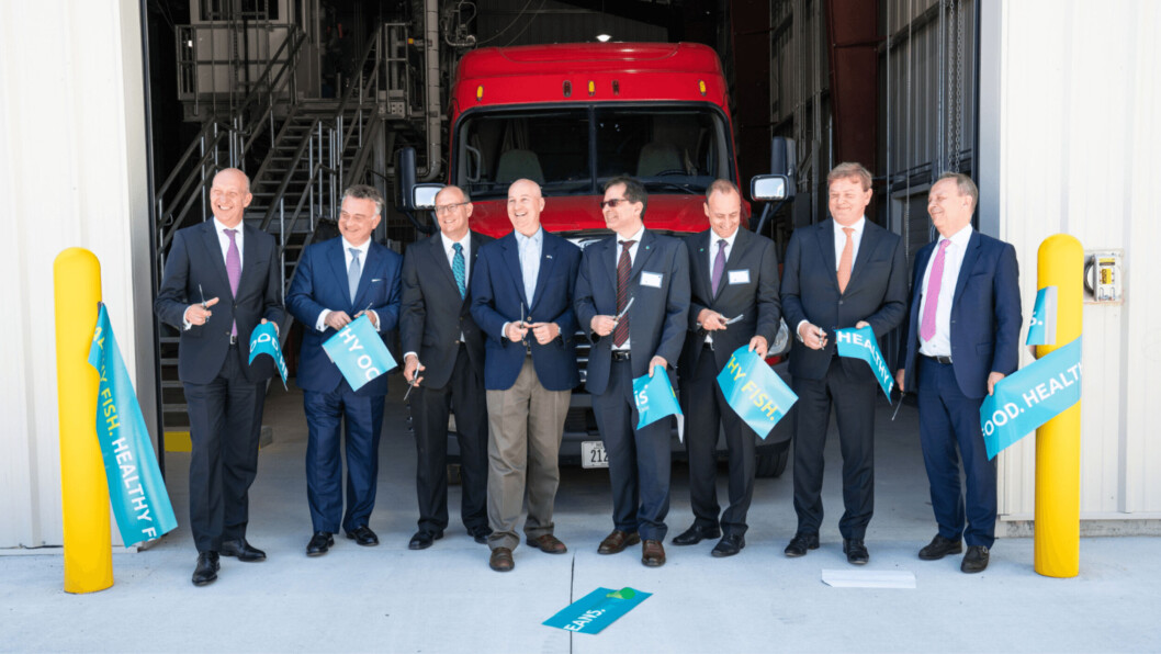 From left: Johann-Caspar Gammelin (Evonik Nutrition & Care management board chair), Christian Kullmann (Evonik CEO), Neil Leininger (Veramaris LLC general manager), Nebraska governor Pete Ricketts, Karim Kurmaly (Veramaris CEO), Frank Beissmann (Veramaris CFO), Feike Sijbesma (DSM CEO), Christoph Goppelsroeder (DSM Nutritional Products CEO and president) cut a ribbon to pieces to mark the start of commercial production. Photo: Veramaris. From left: Johann-Caspar Gammelin (Evonik Nutrition & Care management board chair), Christian Kullmann (Evonik CEO), Neil Leininger (Veramaris LLC general manager), Nebraska governor Pete Ricketts, Karim Kurmaly (Veramaris CEO), Frank Beissmann (Veramaris CFO), Feike Sijbesma (DSM CEO), Christoph Goppelsroeder (DSM Nutritional Products CEO and president) cut a ribbon to pieces to mark the start of commercial production. Photo: Veramaris.