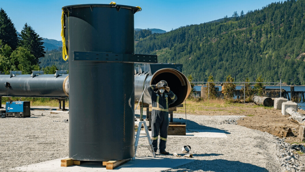 Prepping to weld the first of four intake pump housings on to the frame in Port Alberni, BC. All photos: Cermaq / Arrowsmith Media. Prepping to weld the first of four intake pump housings on to the frame in Port Alberni, BC. All photos: Cermaq / Arrowsmith Media.