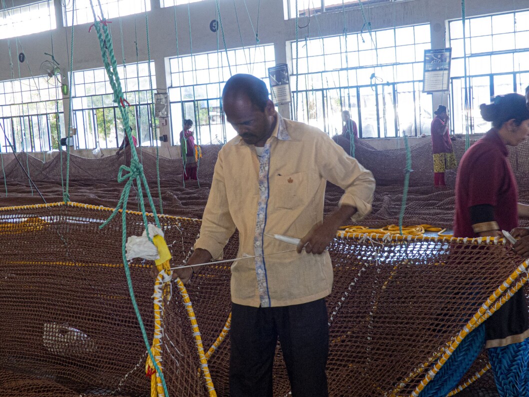 Nordlaks's Havfarm will be equipped with six nets of 47x47 metres, made of copper-mixed HDPE. Garware Technical Fibres in India manufactures the nets on behalf of Norwegian aquaculture supplier Selstad. The netting is produced with modern machines, while putting it all together into a finished net bag is skilled manual work. Photo: Pål Mugaas Jensen / Kyst.no. Nordlaks's Havfarm will be equipped with six nets of 47x47 metres, made of copper-mixed HDPE. Garware Technical Fibres in India manufactures the nets on behalf of Norwegian aquaculture supplier Selstad. The netting is produced with modern machines, while putting it all together into a finished net bag is skilled manual work. Photo: Pål Mugaas Jensen / Kyst.no.