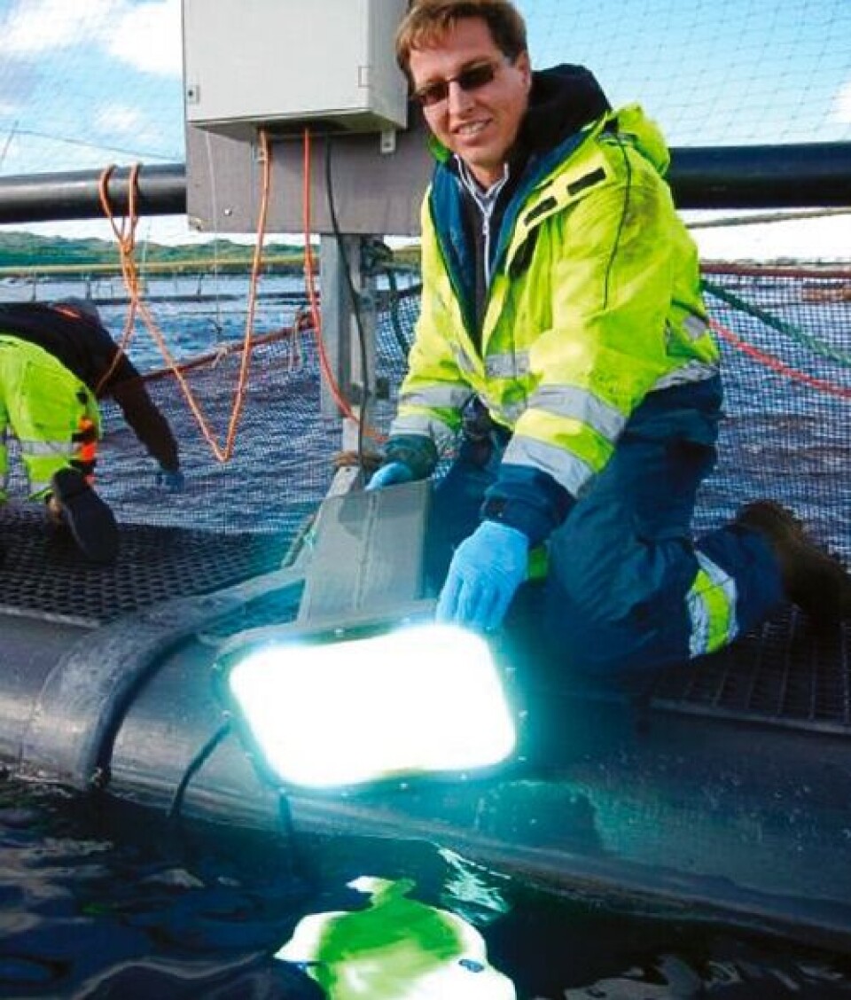 Effect of LED lighting on growth and development of Atlantic salmon
