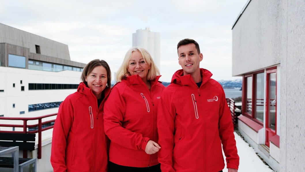 From left: Dr Vibeke Vikeså, Sissel Susort, and Bernardo Sumares. Photo: Skretting. From left: Dr Vibeke Vikeså, Sissel Susort, and Bernardo Sumares. Photo: Skretting.
