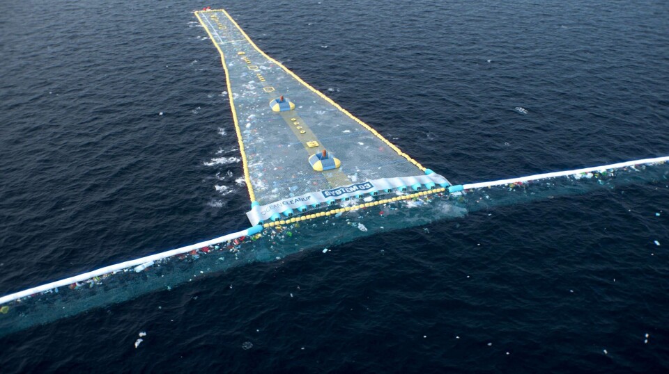 The net is four meters deep and designed as a funnel with an opening at the bottom to ensure that fish and other marine life are not trapped when trawling for marine plastic. Photo: Mørenot