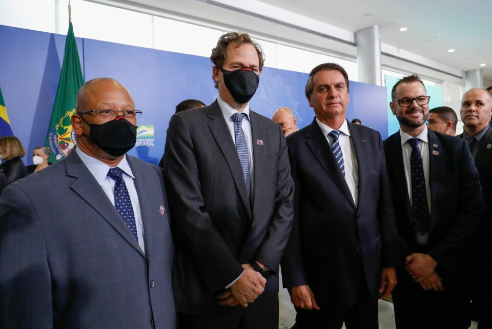 Forever Oceans’ chief executive Bill Bien, centre left with mask, and Brazil aquaculture and fisheries minister, Jorge Seif Junior, centre right.