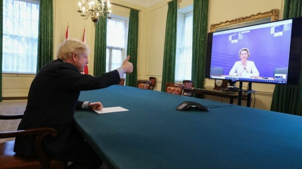 UK Prime Minister Boris Johnson gives a thumbs-up gesture to European Commission President Ursula von der Leyen as the deal is announced. Brexit will cost salmon farmers an extra £1.3m a year in red tape and may lead to delays getting fish to Europe. Photo: BBC. UK Prime Minister Boris Johnson gives a thumbs-up gesture to European Commission President Ursula von der Leyen as the deal is announced. Brexit will cost salmon farmers an extra £1.3m a year in red tape and may lead to delays getting fish to Europe. Photo: BBC.