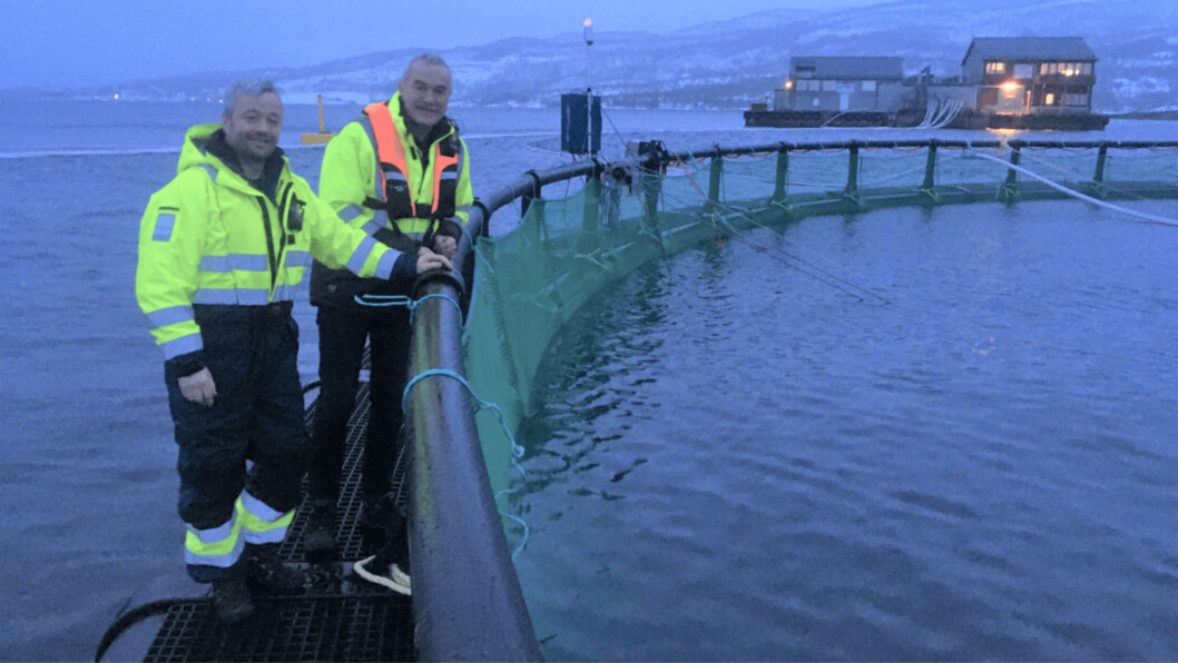 Arctic Havservice director Helge Stormyr, right, meets a fish farmer in the Nordland region of Norway to discuss the AutoBoss net washer. Photo: Arctic Havservice / Trimara. Arctic Havservice director Helge Stormyr, right, meets a fish farmer in the Nordland region of Norway to discuss the AutoBoss net washer. Photo: Arctic Havservice / Trimara.
