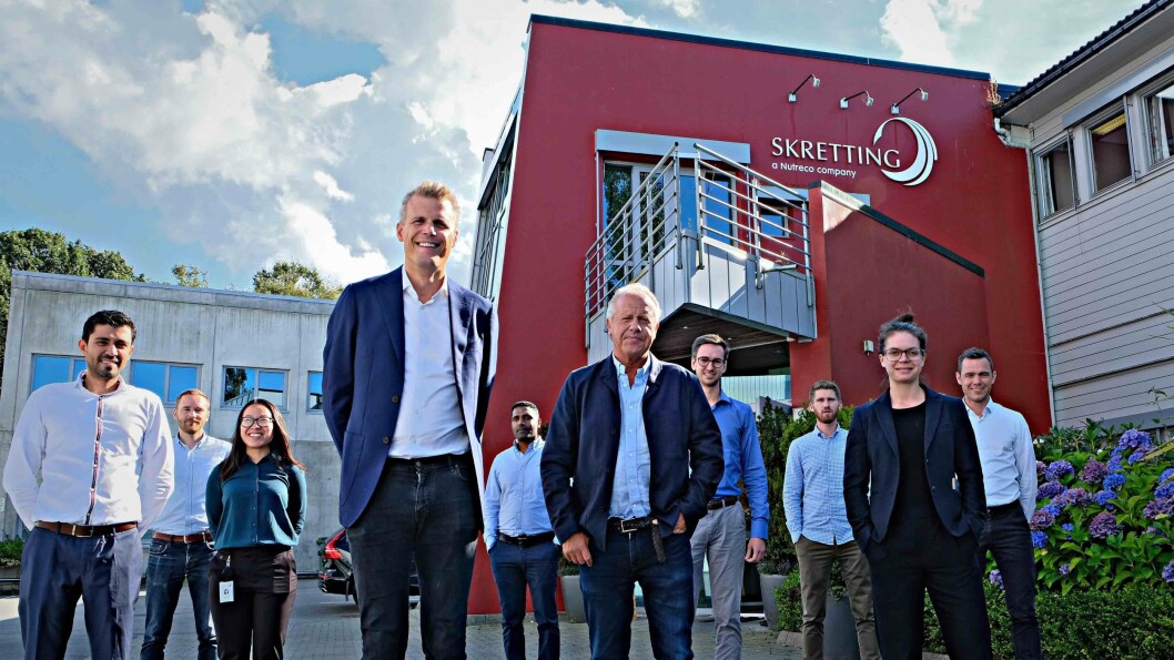 The now-completed Skretting procurement team. From left: Leiner Lache, Marcel Görmer, Amber Zheng, Robert van den Breemer, Tewodros Worku, Erik Aanensen, Job van Mil, Erling Johansen, Jenna Bowyer and Geert van Houte (not pictured: Anne-Marie Johnson). Photo: Skretting. The now-completed Skretting procurement team. From left: Leiner Lache, Marcel Görmer, Amber Zheng, Robert van den Breemer, Tewodros Worku, Erik Aanensen, Job van Mil, Erling Johansen, Jenna Bowyer and Geert van Houte (not pictured: Anne-Marie Johnson). Photo: Skretting.