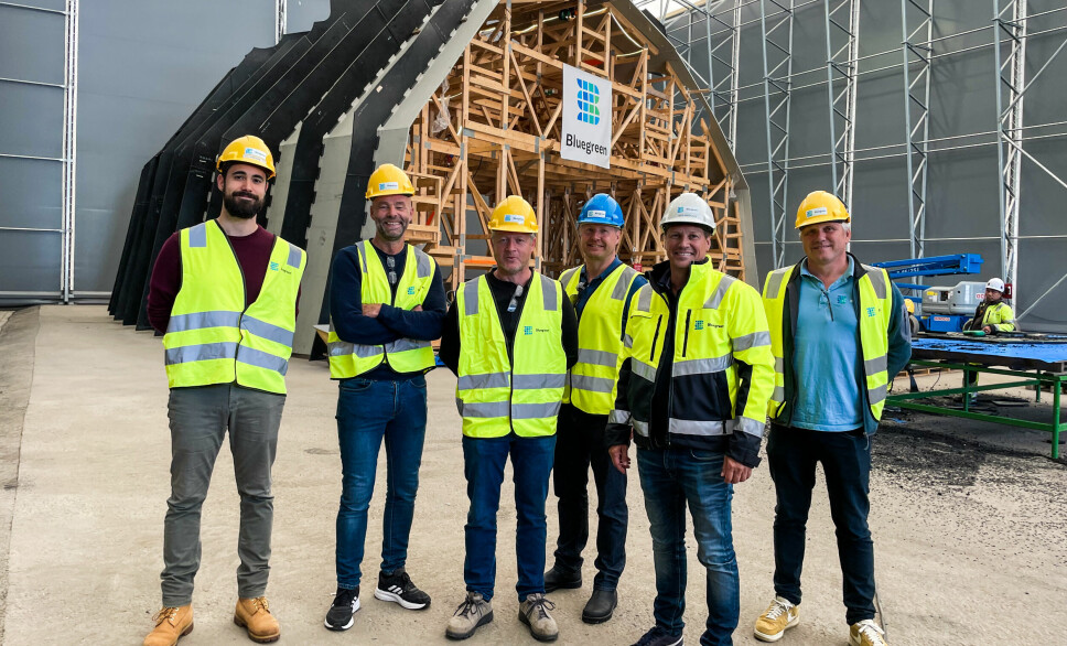 Bluegreen and SalMar. From left: Project manager Juan Carlos Torres, project manager Jon-Ivar Hovd, location manager Johannes Schjølberg (all SalMar), Nils-Johan Tufte, partner/CEO, Geir Andresen, partner/COO and Elg Ragnar Thunes, partner/ HSE and HR manager (all Bluegreen).