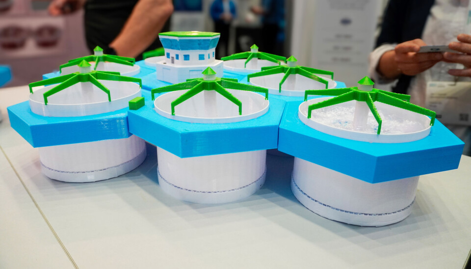 During HavExpo in Bergen, the company showed off a model of their closed cage system.