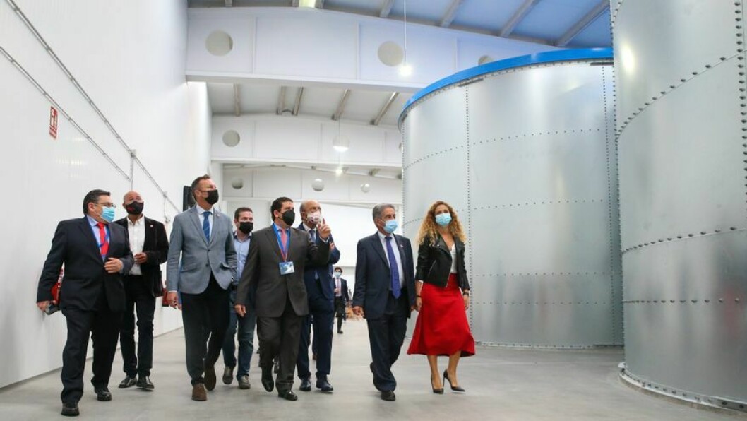 Inauguration of the first RAS facility for Atlantic salmon in Spain. Photo: El Diario.