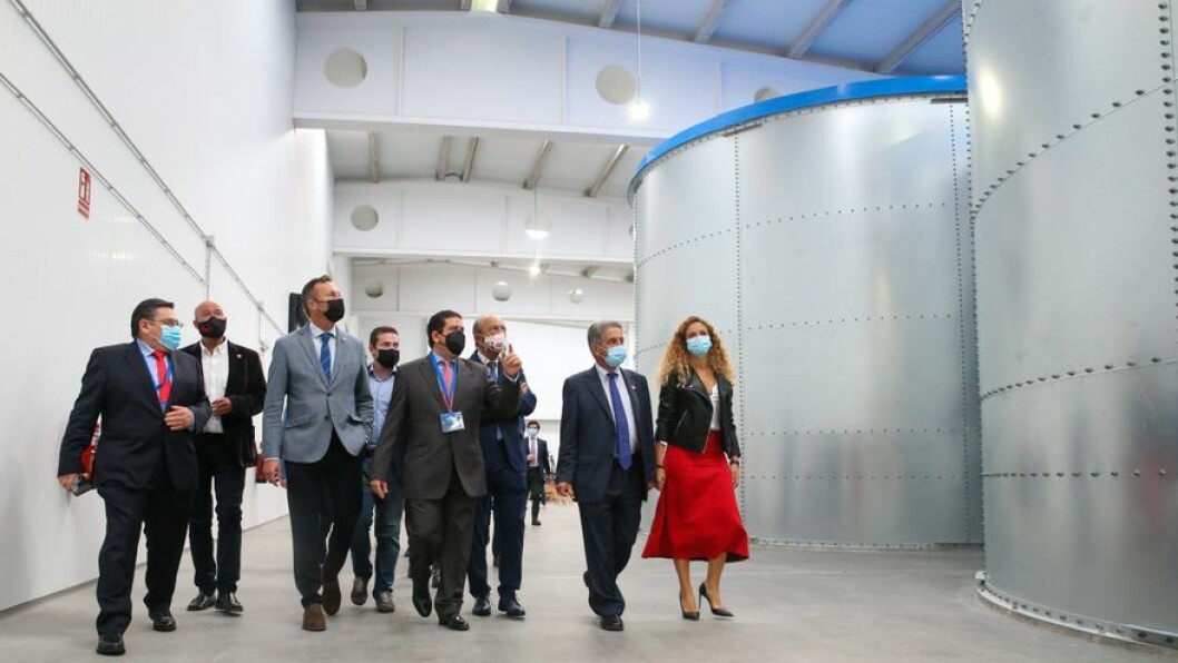 Inauguration of the first RAS facility for Atlantic salmon in Spain. Photo: El Diario. Inauguration of the first RAS facility for Atlantic salmon in Spain. Photo: El Diario.