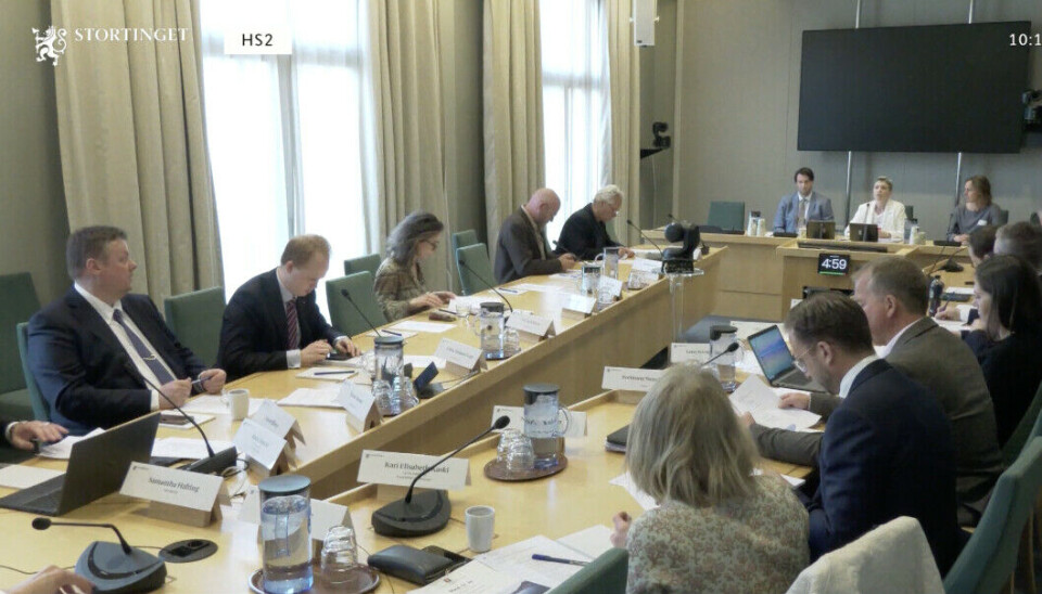 An earlier hearing of the parliamentary industry committee to discuss the aquaculture report.