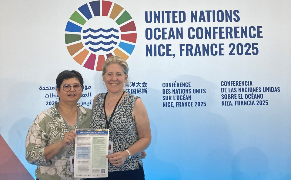 From left: GlobalSeaweed-SUPERSTAR scientists Professor Lim Phaik Eem of the University of Malaya and Professor Elizabeth Cottier-
Cook of SAMS, who attended the UN Ocean Conference to highlight the threat to wild seaweeds.