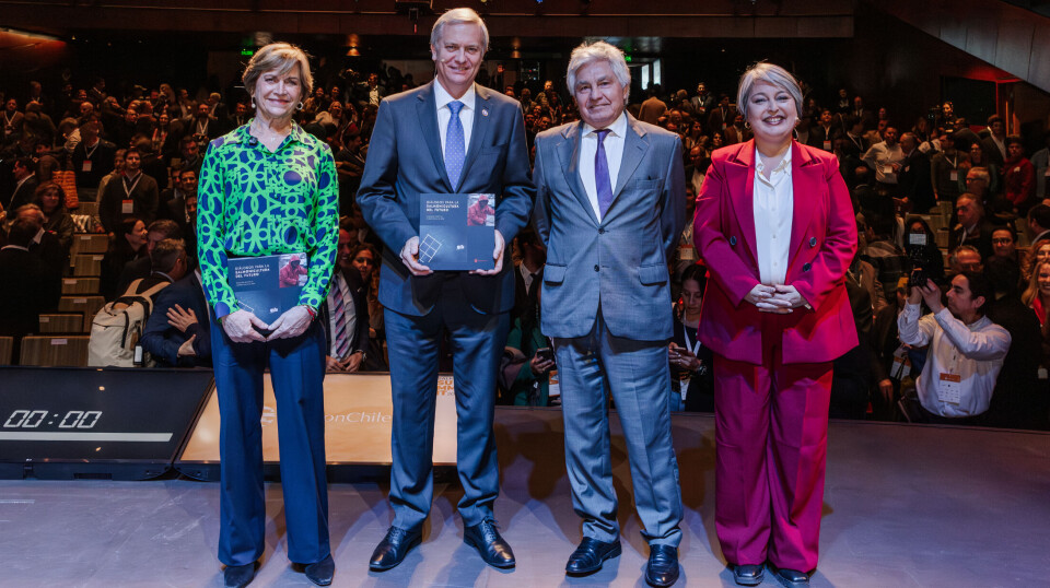 SalmonChile president Arturo Clément, third from left, with Chilean presidential candidates Evelyn Matthei, left, José Antonio Kast, and Jeanette Jara at a panel discussion at the Salmon Summit in the Teatro del Lago in Frutillar, Los Lagos this week. The discussion was attended by 1,400 people.