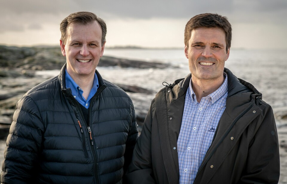 Cargill's Fredrik Witte, left, and Skretting Norway’s Erlend Sødal say their businesses will still be fierce competitors. Photo: Leif Kjetil Skjæveland.